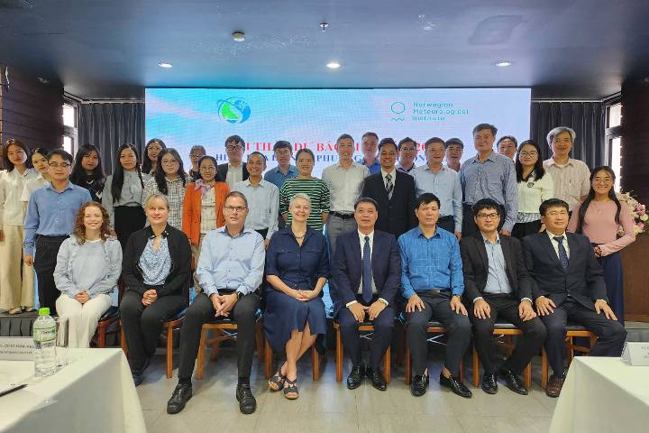 Sharing Experiences on Marine Hazard Forecasting